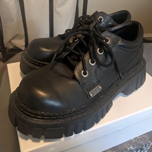 Unif Trail Shoe in Black size 9